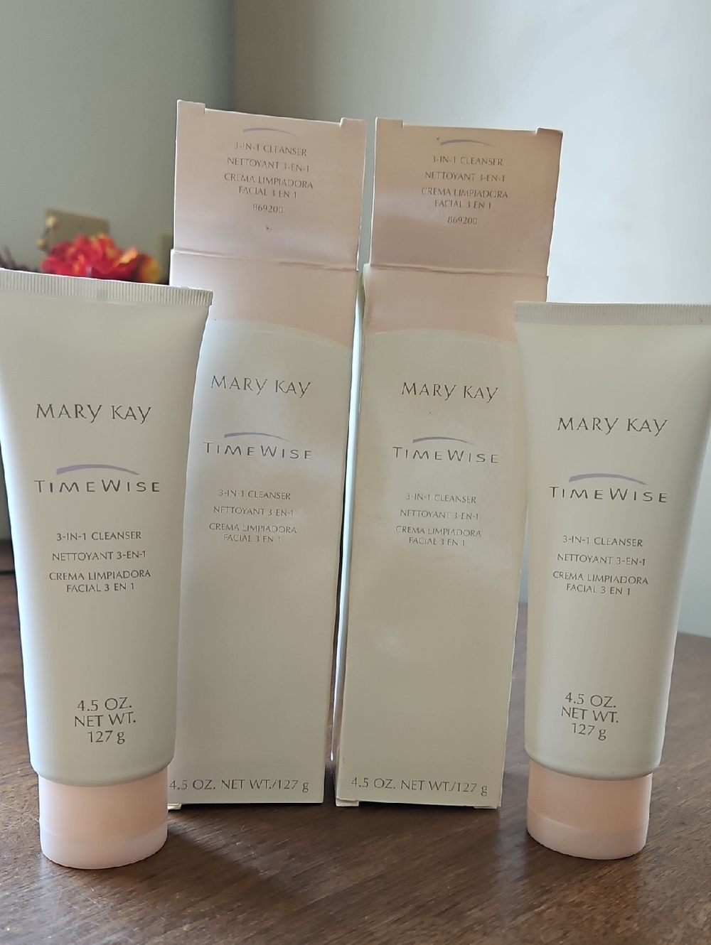 Mary Kay TimeWise Cleanser - White & Pink Packaging